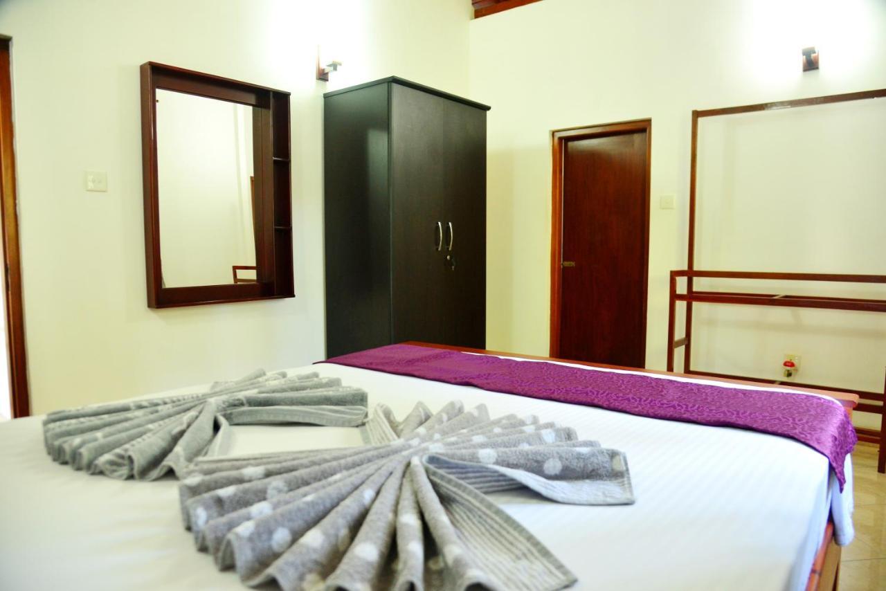 Cinnamon Holiday Inn هيكادوفا المظهر الخارجي الصورة