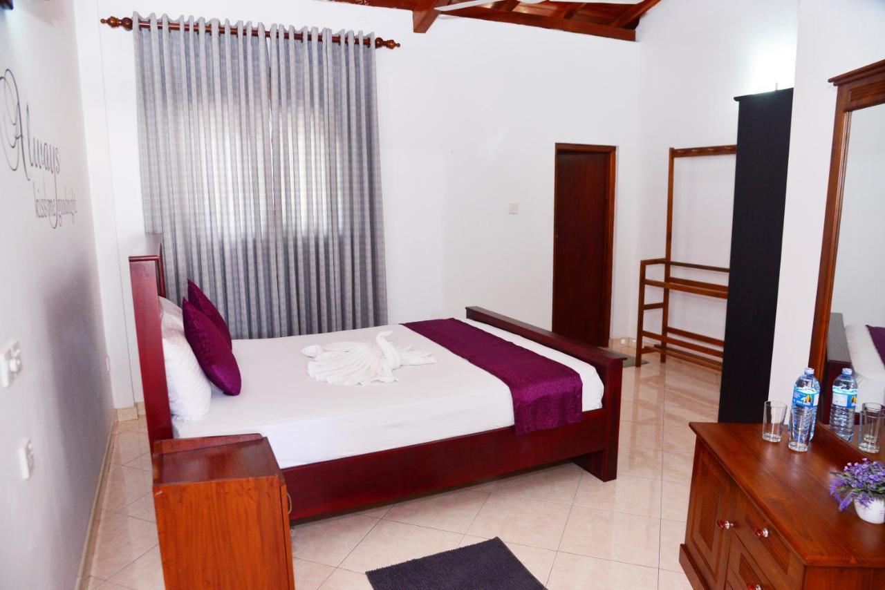 Cinnamon Holiday Inn هيكادوفا المظهر الخارجي الصورة